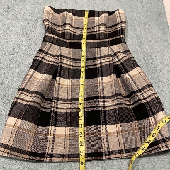 French Connection Strapless Plaid Mini Dress – Size 6 (70% Virgin Wool Blend) - Picture 3 of 8